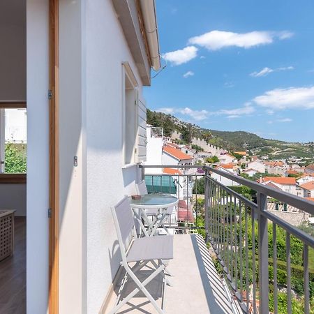 Brand New Apt W Balcony & Perfect Seaview At Center Hvar Town Bagian luar foto