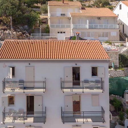 Brand New Apt W Balcony & Perfect Seaview At Center Hvar Town Bagian luar foto