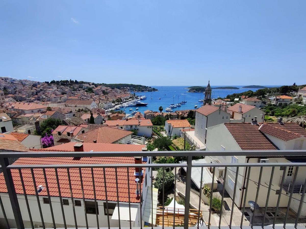 Brand New Apt W Balcony & Perfect Seaview At Center Hvar Town Bagian luar foto