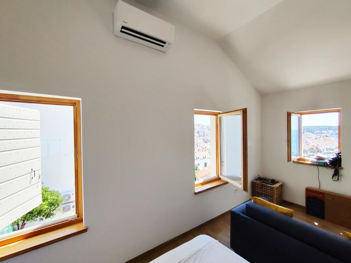 Brand New Apt W Balcony & Perfect Seaview At Center Hvar Town Bagian luar foto
