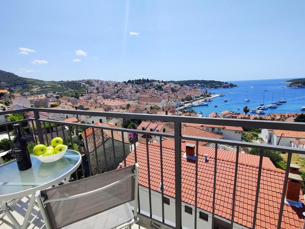 Brand New Apt W Balcony & Perfect Seaview At Center Hvar Town Bagian luar foto