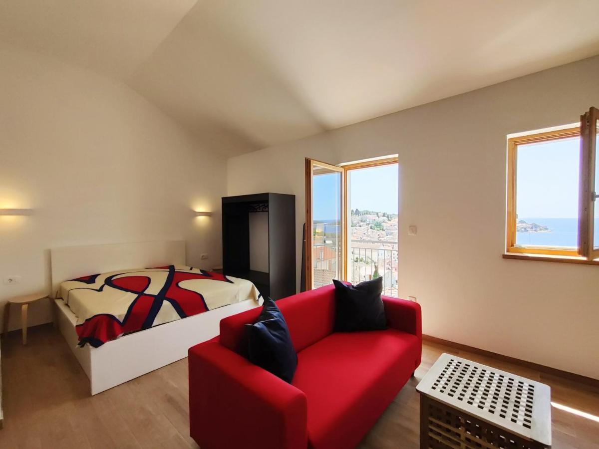 Brand New Apt W Balcony & Perfect Seaview At Center Hvar Town Bagian luar foto