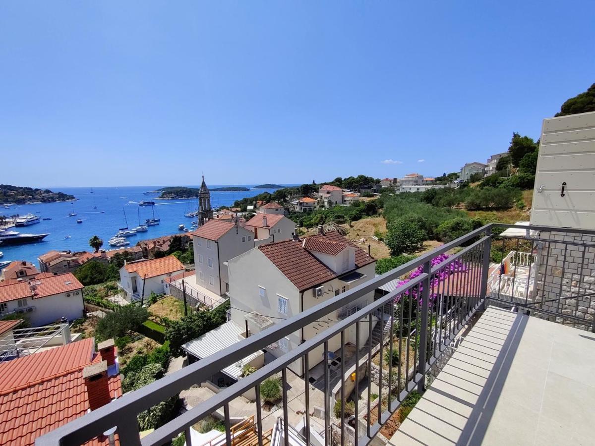 Brand New Apt W Balcony & Perfect Seaview At Center Hvar Town Bagian luar foto