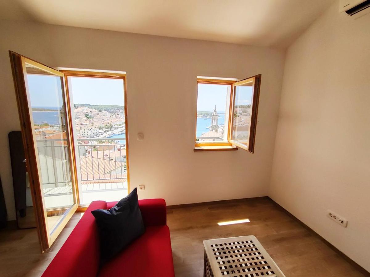 Brand New Apt W Balcony & Perfect Seaview At Center Hvar Town Bagian luar foto