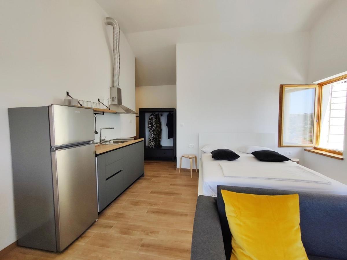 Brand New Apt W Balcony & Perfect Seaview At Center Hvar Town Bagian luar foto