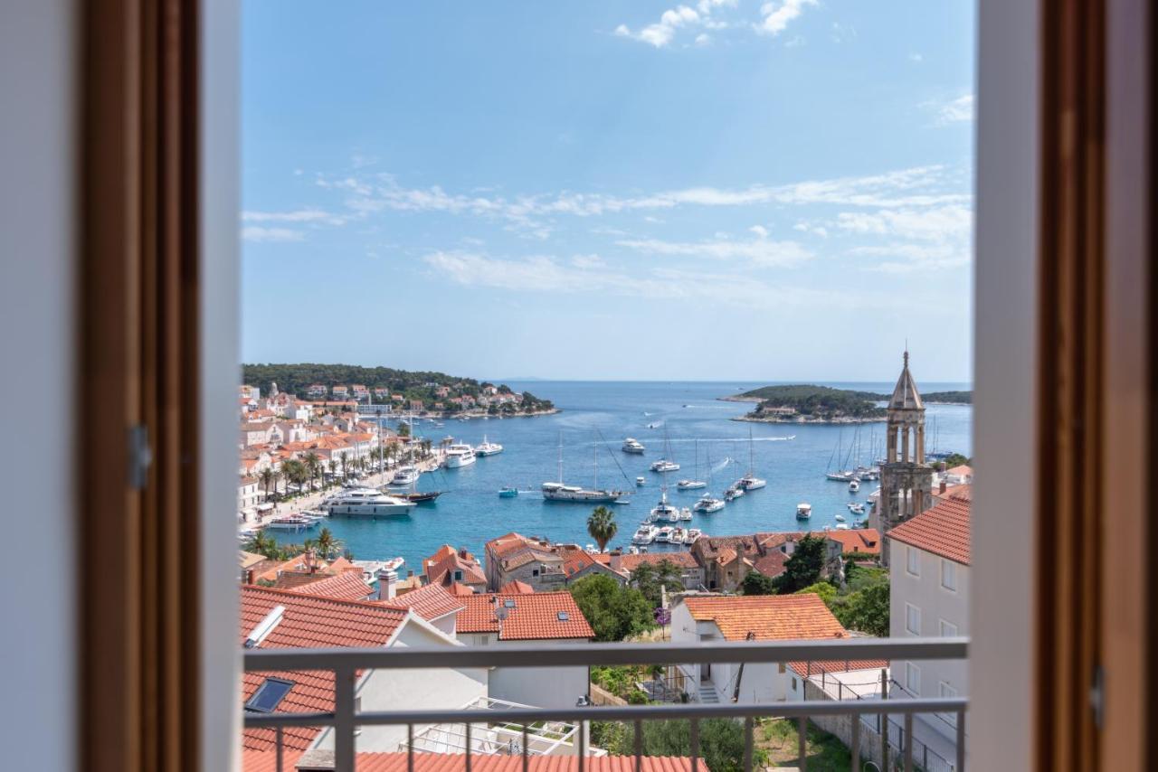 Brand New Apt W Balcony & Perfect Seaview At Center Hvar Town Bagian luar foto