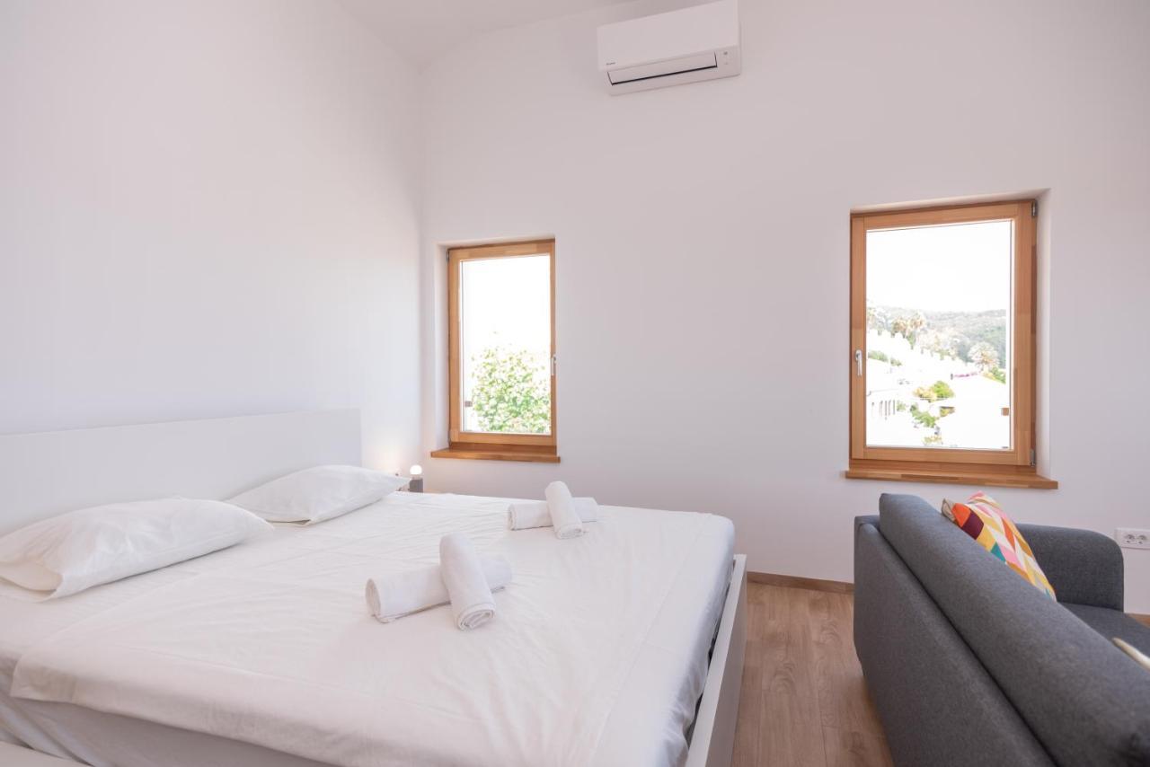 Brand New Apt W Balcony & Perfect Seaview At Center Hvar Town Bagian luar foto