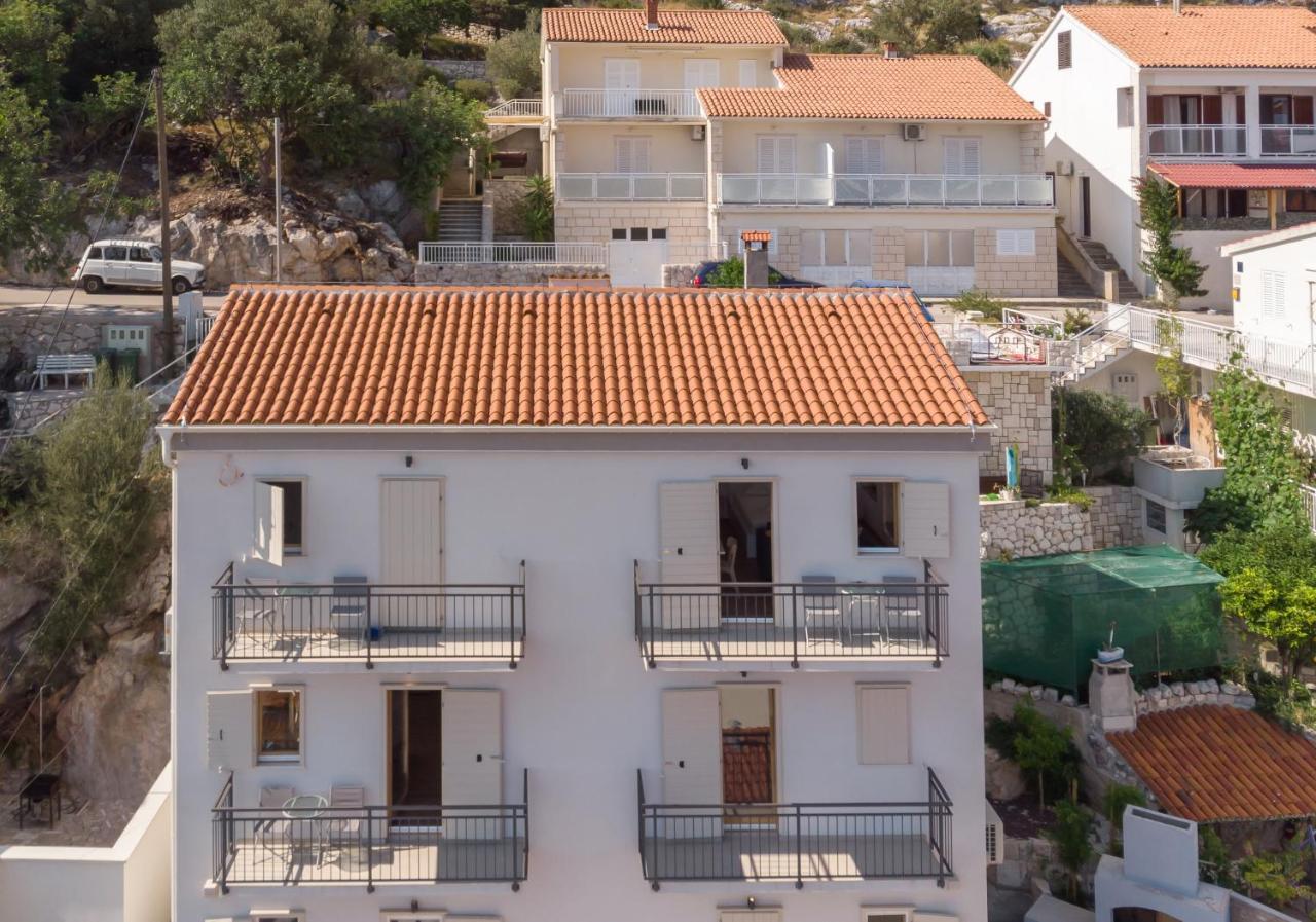 Brand New Apt W Balcony & Perfect Seaview At Center Hvar Town Bagian luar foto