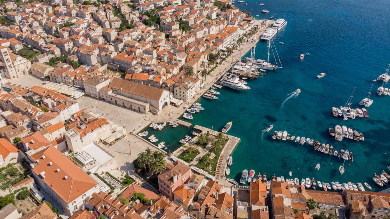 Brand New Apt W Balcony & Perfect Seaview At Center Hvar Town Bagian luar foto
