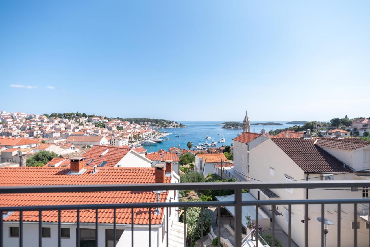 Brand New Apt W Balcony & Perfect Seaview At Center Hvar Town Bagian luar foto